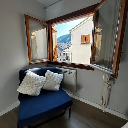 Refugio En El Pirineo Aventura Y Naturaleza