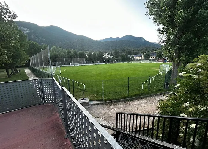 Refugio En El Pirineo Aventura Y Naturaleza Lägenhet Villanúa